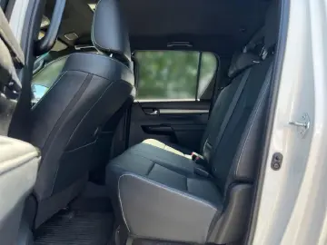 Hilux Double Cab Style 4x4