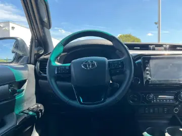 Hilux Double Cab Style 4x4