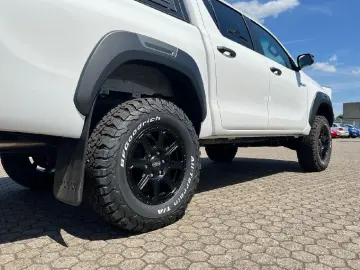Hilux Double Cab Style 4x4