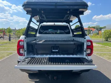 Hilux Double Cab Style 4x4