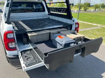 Hilux Double Cab Style 4x4