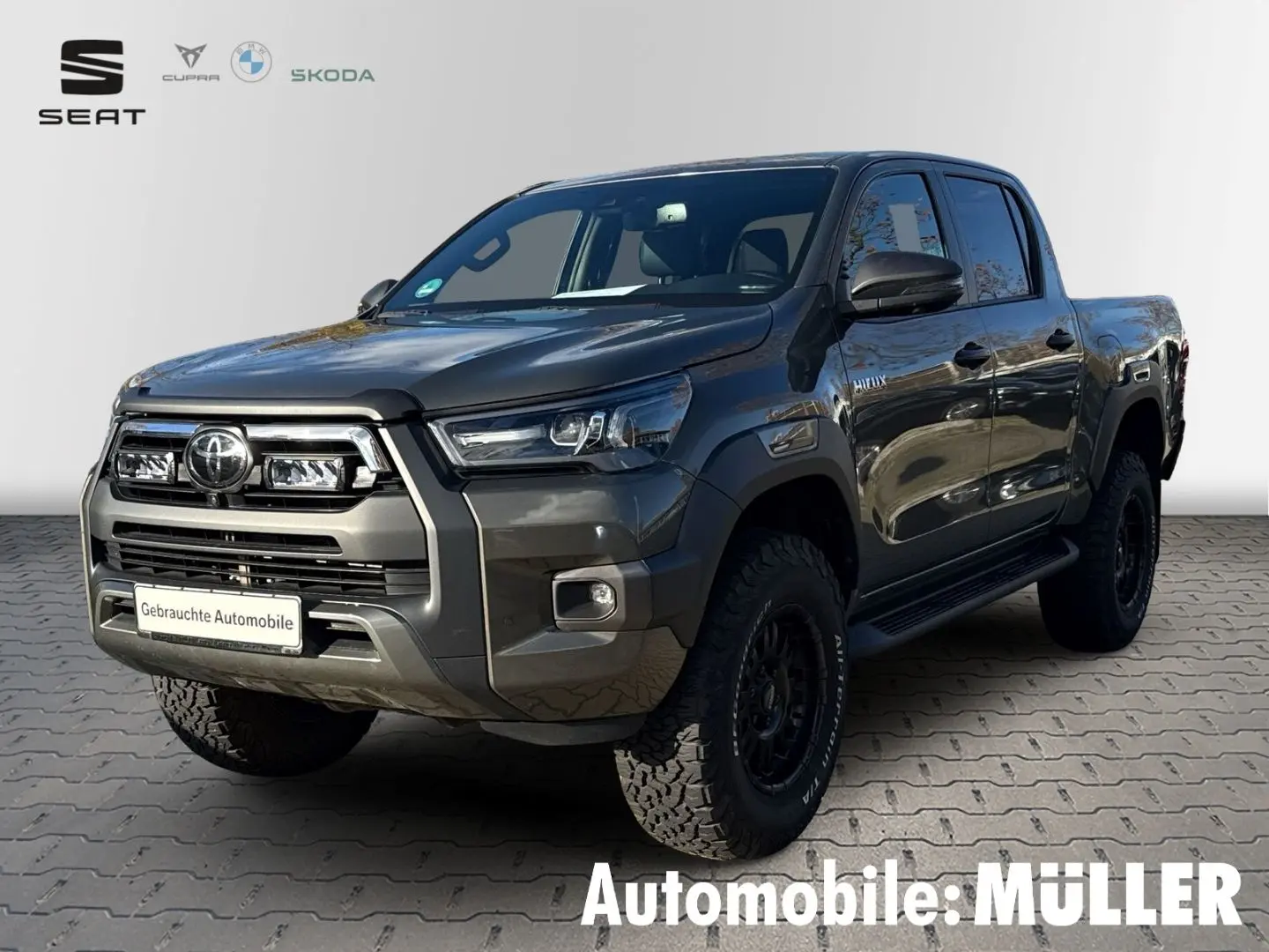 Hilux 2.8 D-4D Double Cab Invincible