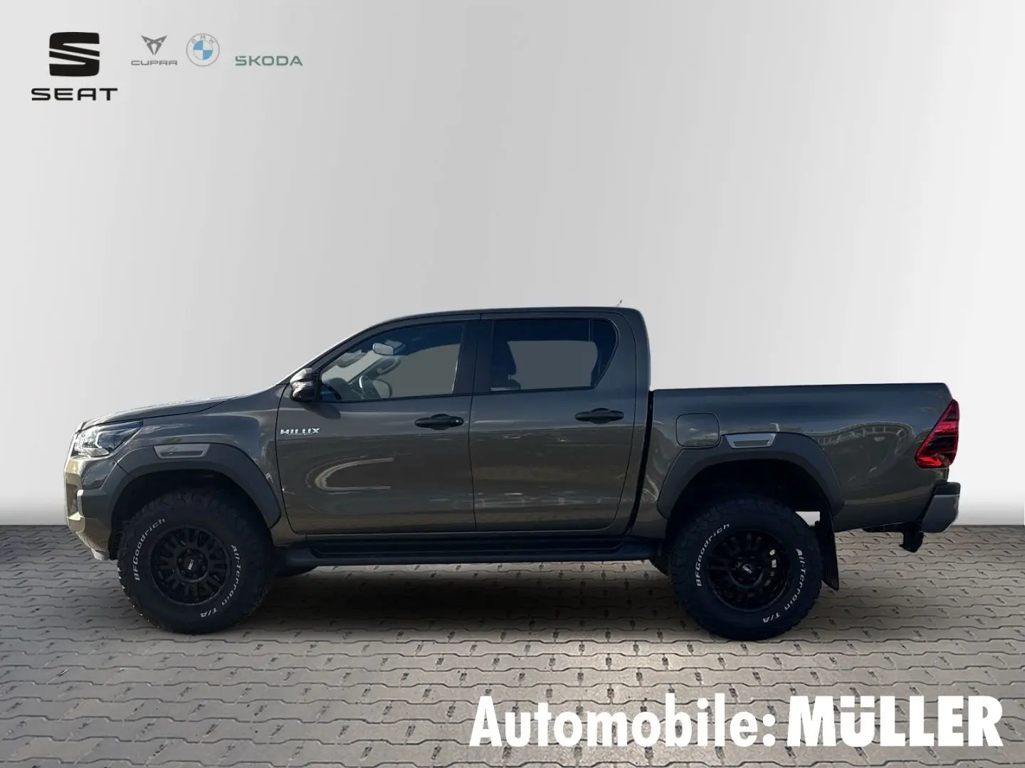 Hilux 2.8 D-4D Double Cab Invincible