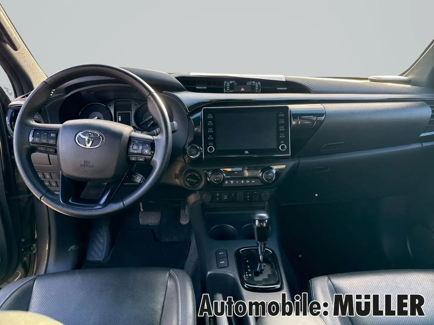 Hilux 2.8 D-4D Double Cab Invincible