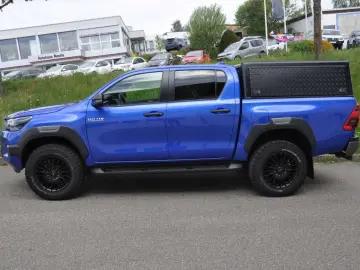 Hilux 2.8 4x4 Double Cab Invincible