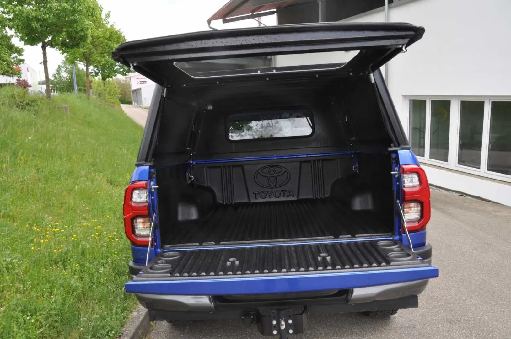 Hilux 2.8 4x4 Double Cab Invincible