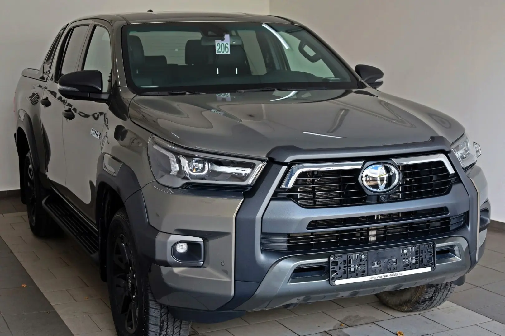 Hilux 2.8 D-4D Invincible Sport
