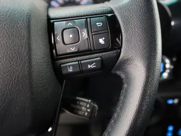 Hilux 2.8 D-4D Invincible Sport