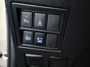 Hilux 2.8 D-4D Invincible Sport