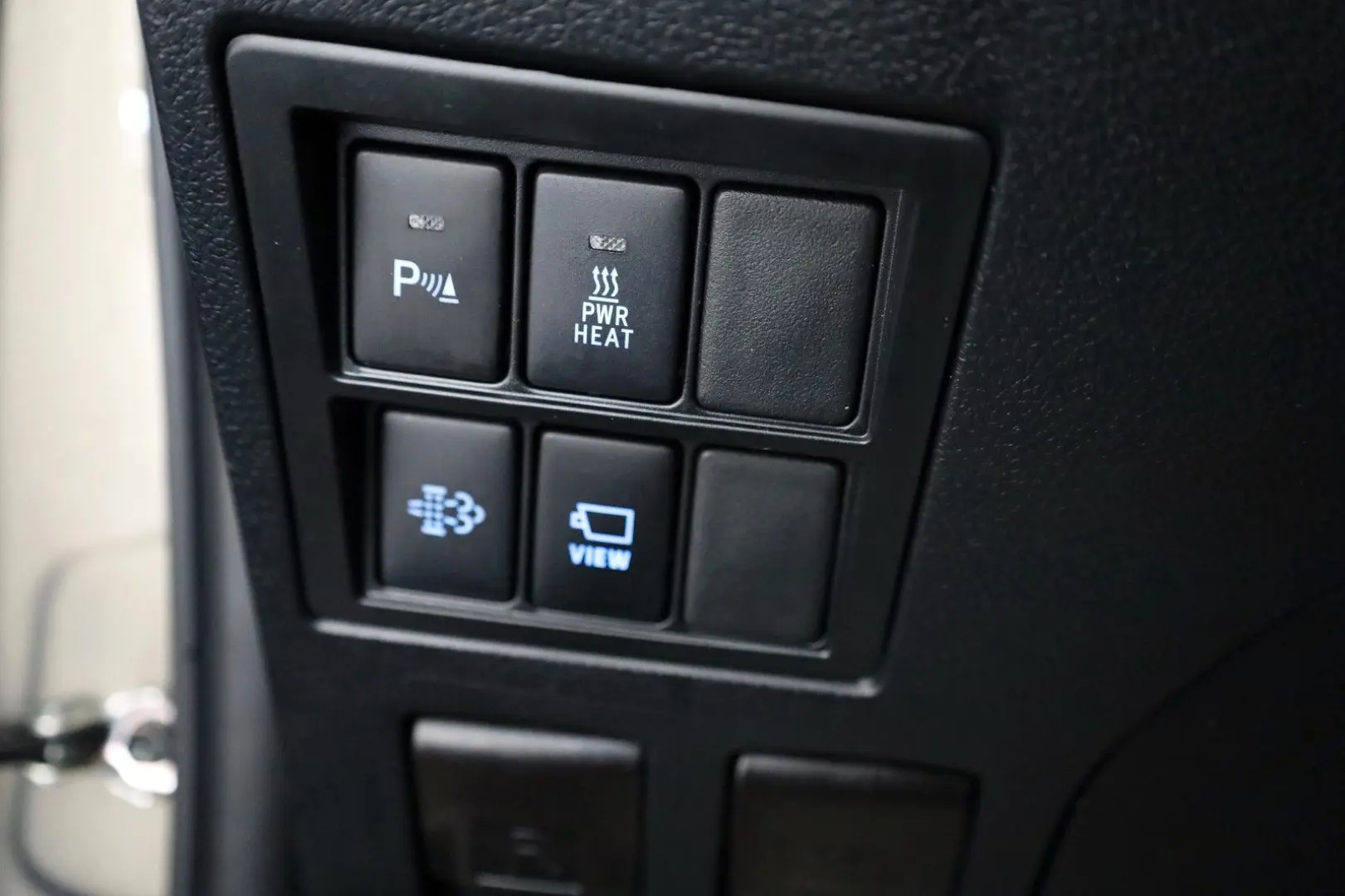 Hilux 2.8 D-4D Invincible Sport