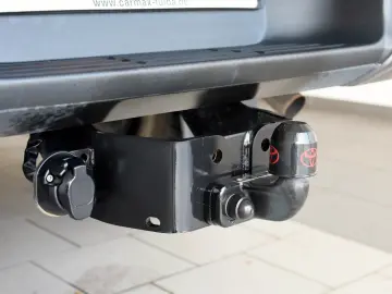 Hilux 2.8 D-4D Invincible Sport