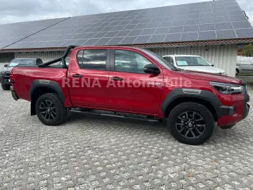 Hilux Invincible 2.8