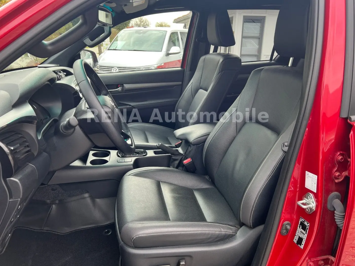 Hilux Invincible 2.8