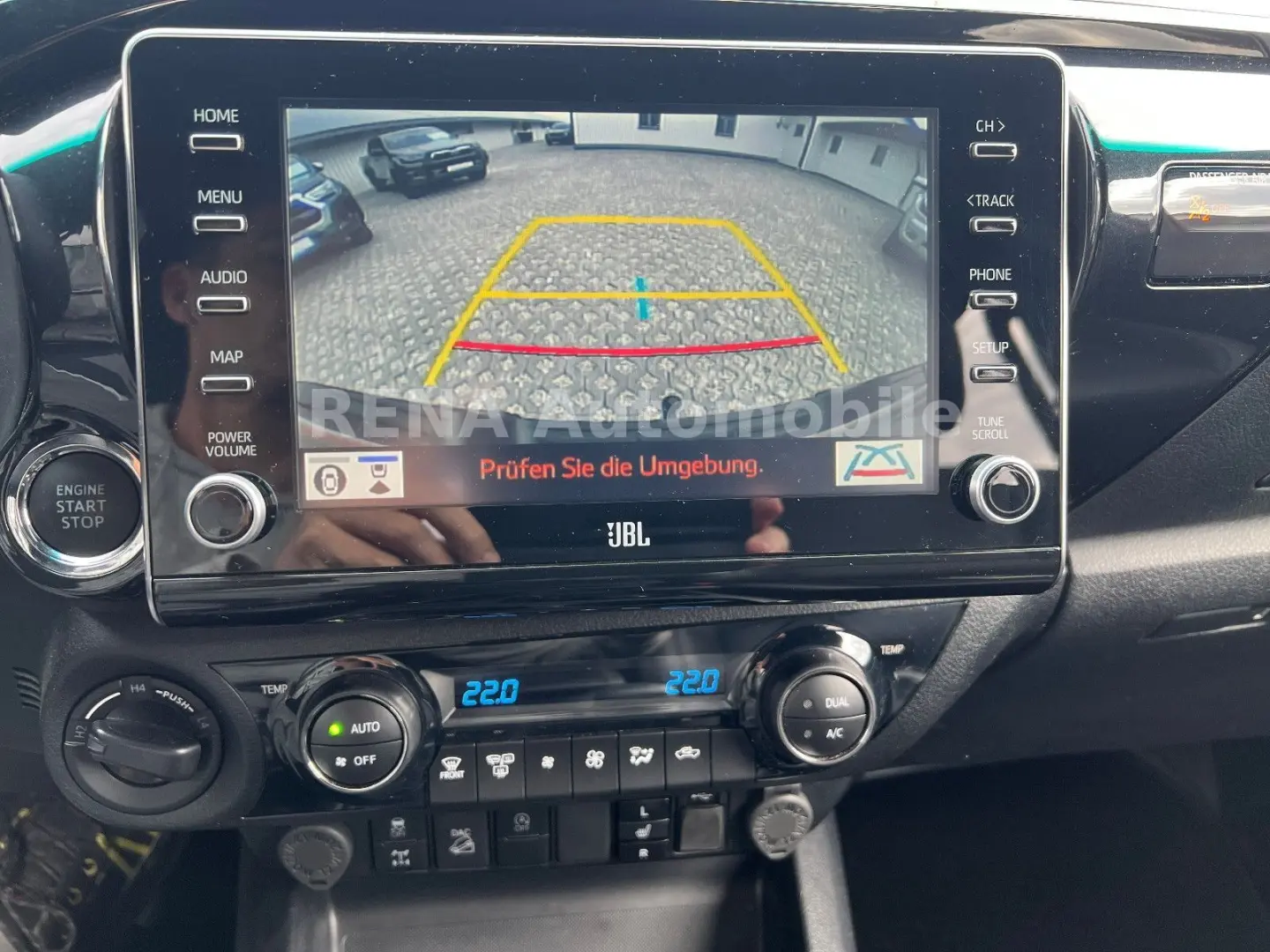 Hilux Invincible 2.8