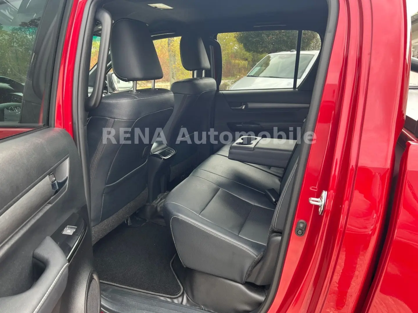 Hilux Invincible 2.8