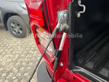 Hilux Invincible 2.8