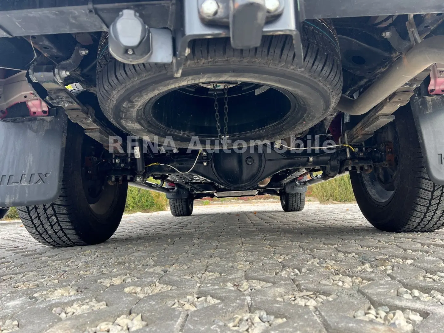 Hilux Invincible 2.8