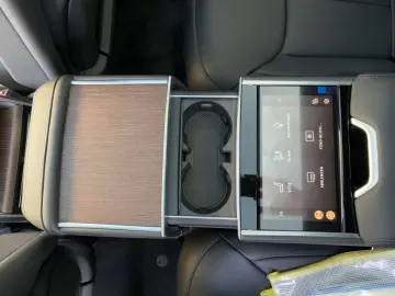 Range Rover P530 Autobiography SWB Multimedia