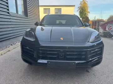 Cayenne S E-Hybrid DVD im Fond Beifahrerdisplay