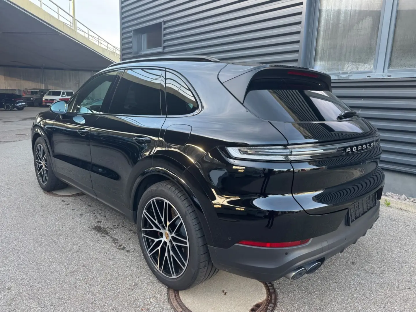 Cayenne S E-Hybrid DVD im Fond Beifahrerdisplay