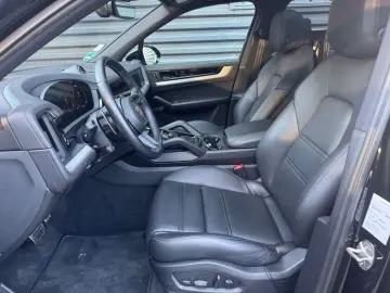 Cayenne S E-Hybrid DVD im Fond Beifahrerdisplay