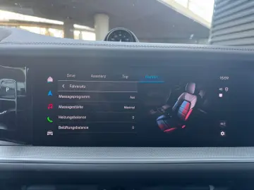 Cayenne S E-Hybrid DVD im Fond Beifahrerdisplay