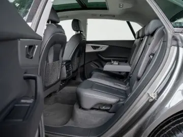 Q8 SUV TFSI e 55 TFSI e quattro 280(381) tiptron