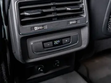 Q8 SUV TFSI e 55 TFSI e quattro 280(381) tiptron