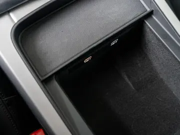 Q8 SUV TFSI e 55 TFSI e quattro 280(381) tiptron