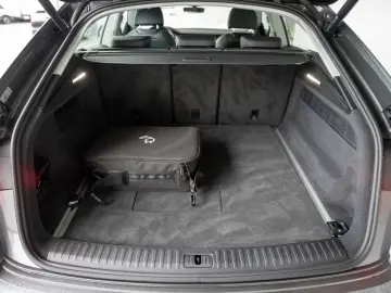 Q8 SUV TFSI e 55 TFSI e quattro 280(381) tiptron