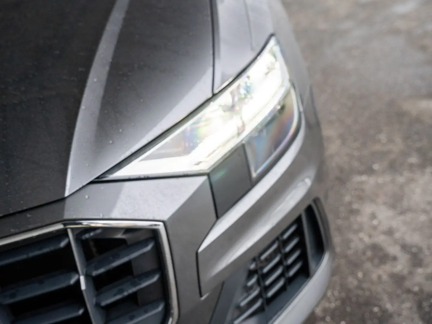 Q8 SUV TFSI e 55 TFSI e quattro 280(381) tiptron