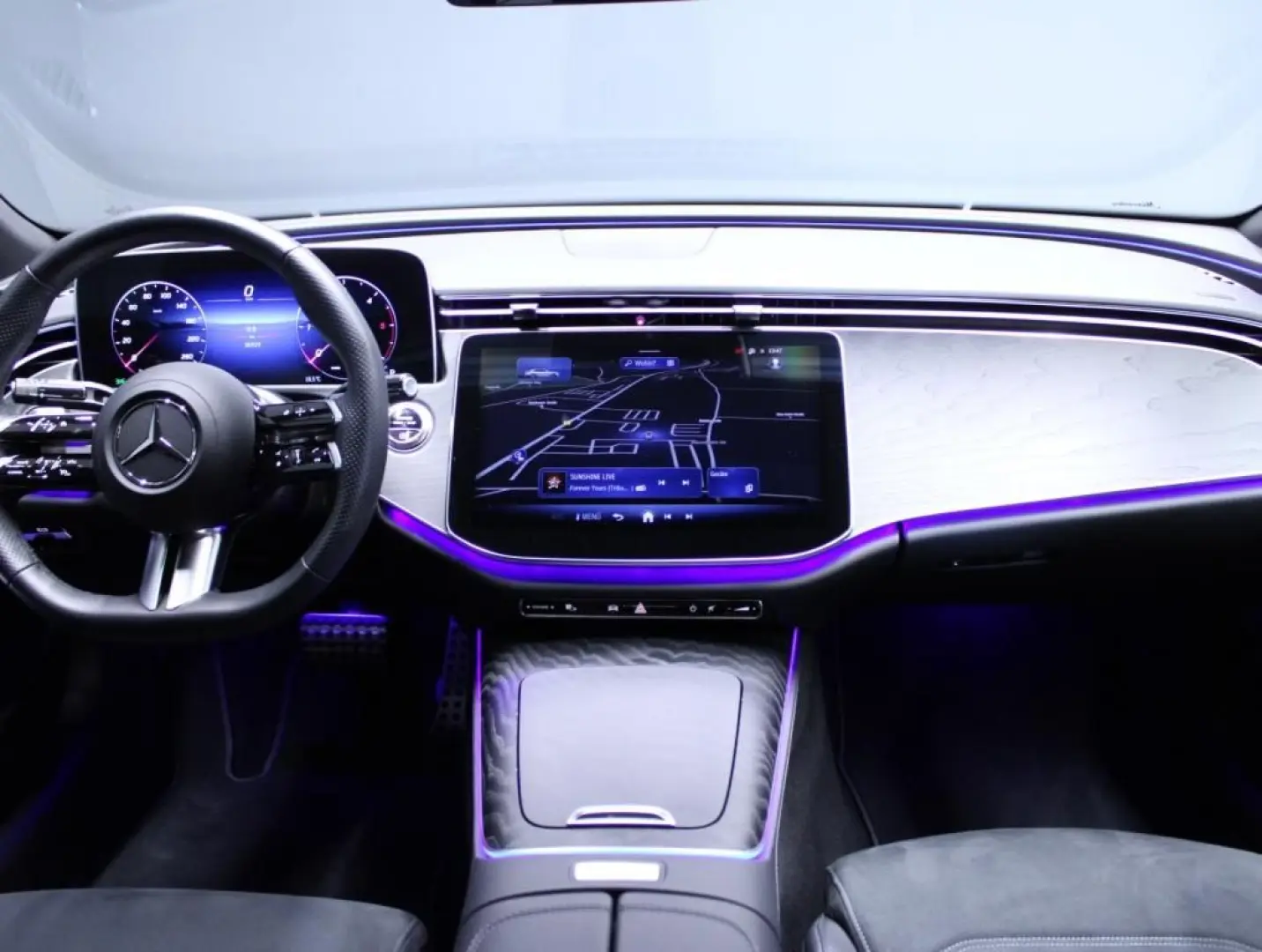 E 220 d AMG Night Distronic Navi Kamera MBUX SHZ