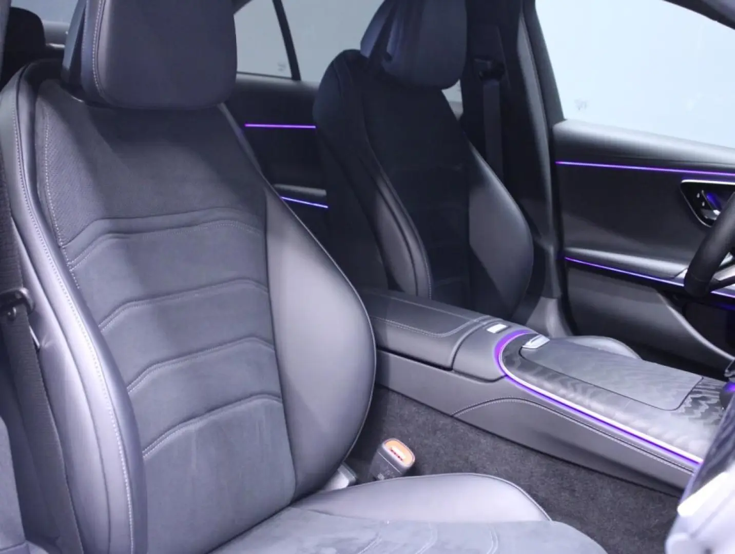 E 220 d AMG Night Distronic Navi Kamera MBUX SHZ