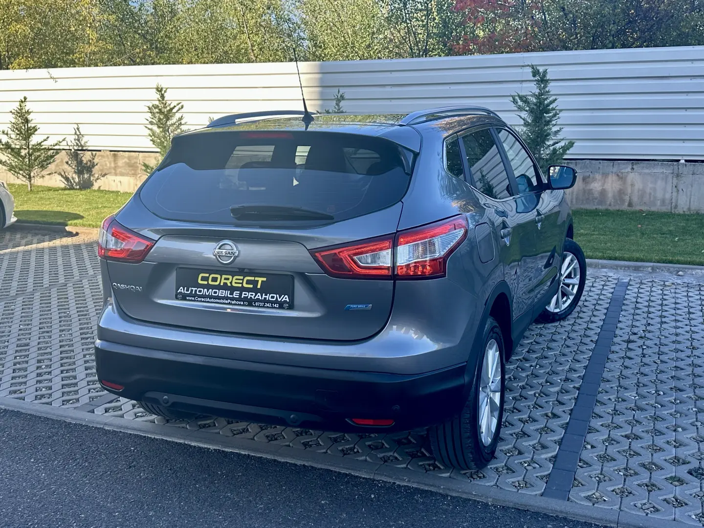 Nissan Qashqai  148.000 Km  geam panoramic  garantie  rate
