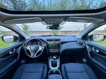 Nissan Qashqai  148.000 Km  geam panoramic  garantie  rate