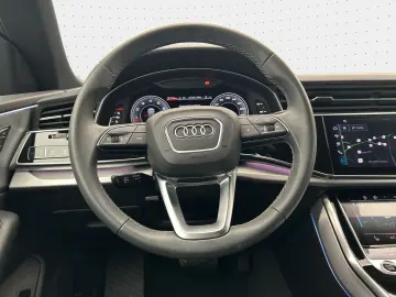 Audi Q8 55 TFSI quattro S line Navi Matrix Alu AHK HU