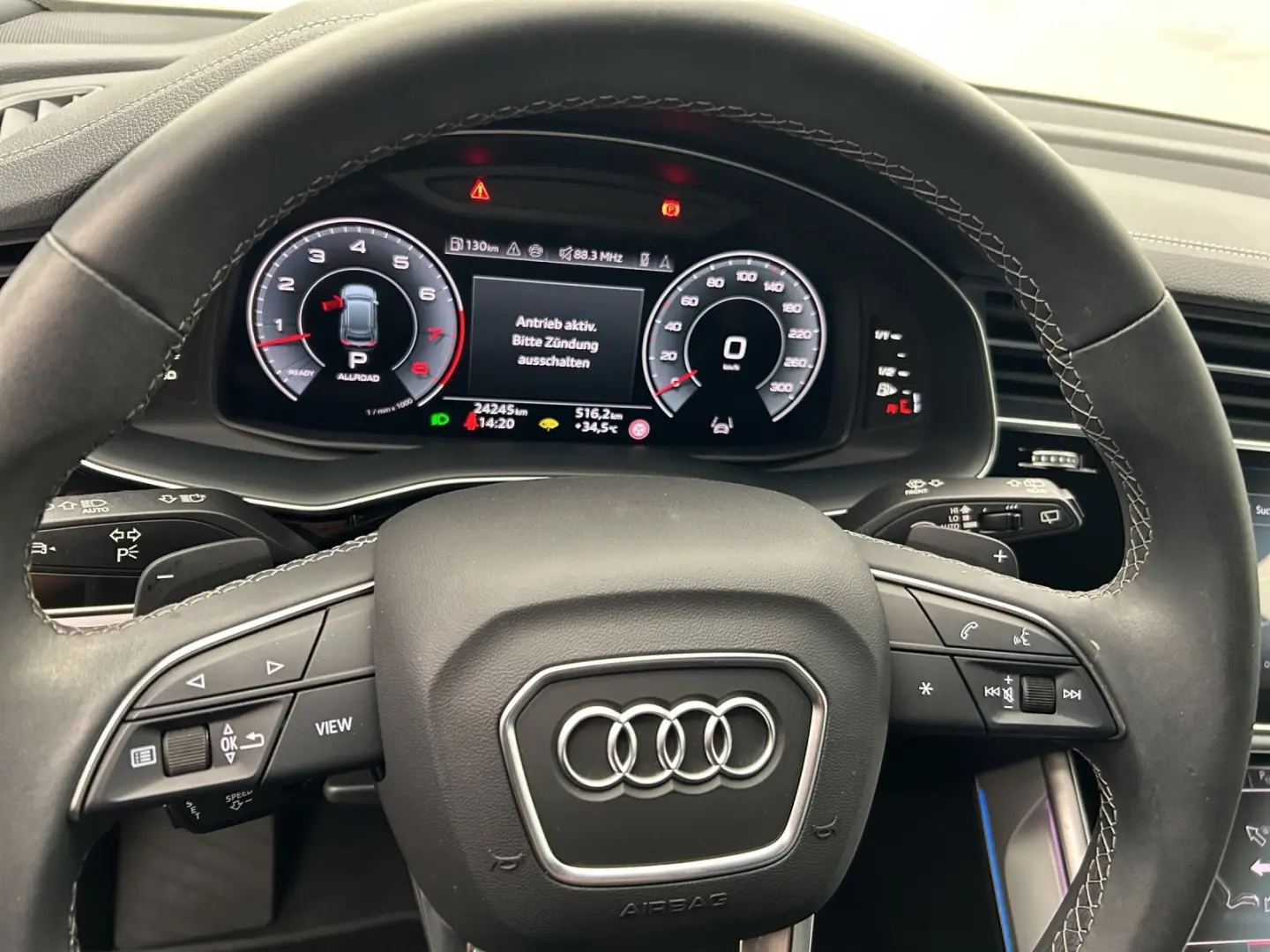 Audi Q8 55 TFSI quattro S line Navi Matrix Alu AHK HU