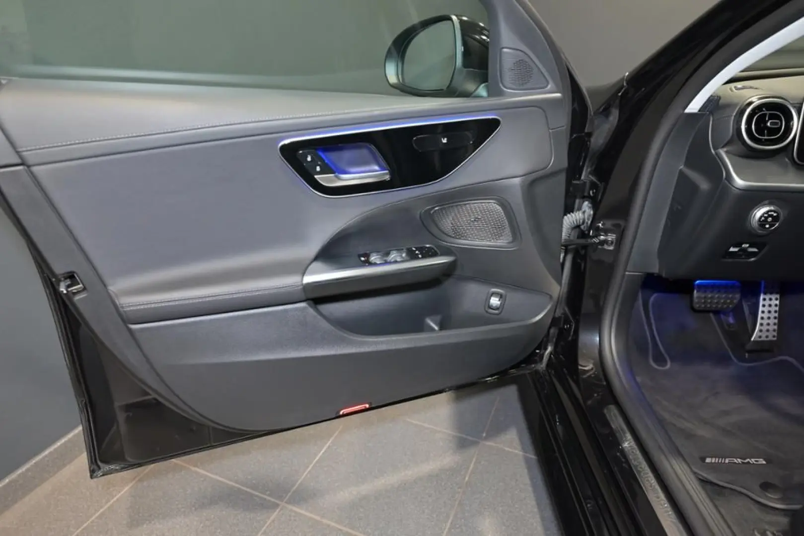 C 200 AMG LED KAMERA SHZ SHD BUSINESS TOTW