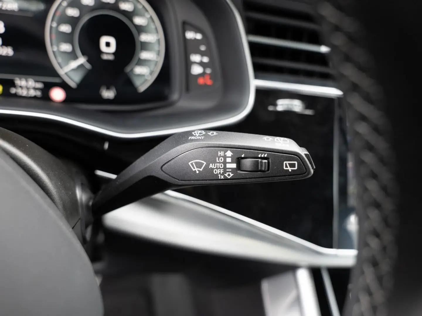 Q8 55 TFSI e quattro S-Line AHK HUD 360  LED SHZ