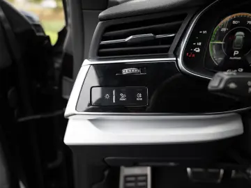 Q8 55 TFSI e quattro S-Line AHK HUD 360  LED SHZ