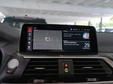 X4 M40i HUD 360