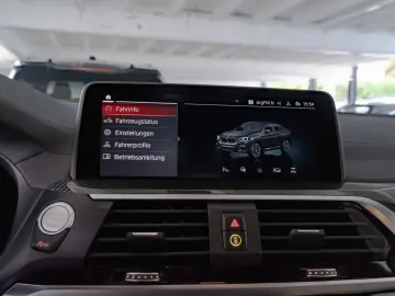 X4 M40i HUD 360