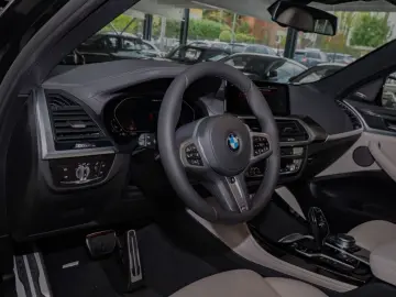 X4 M40i HUD 360
