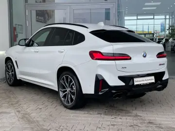 X4 M40i