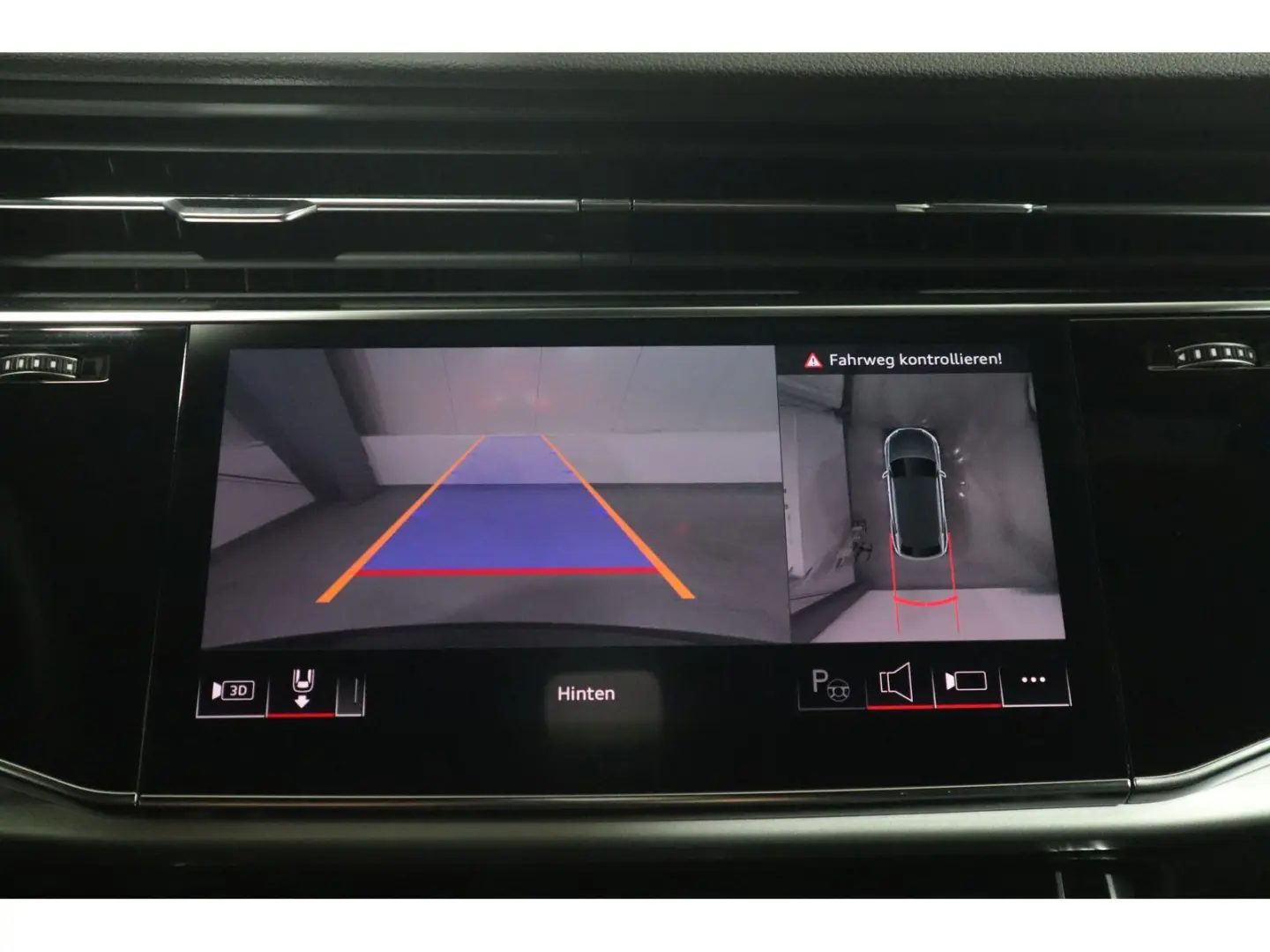 Q8 55 TFSI quattro S line UPE113 Matrix R-Kamera