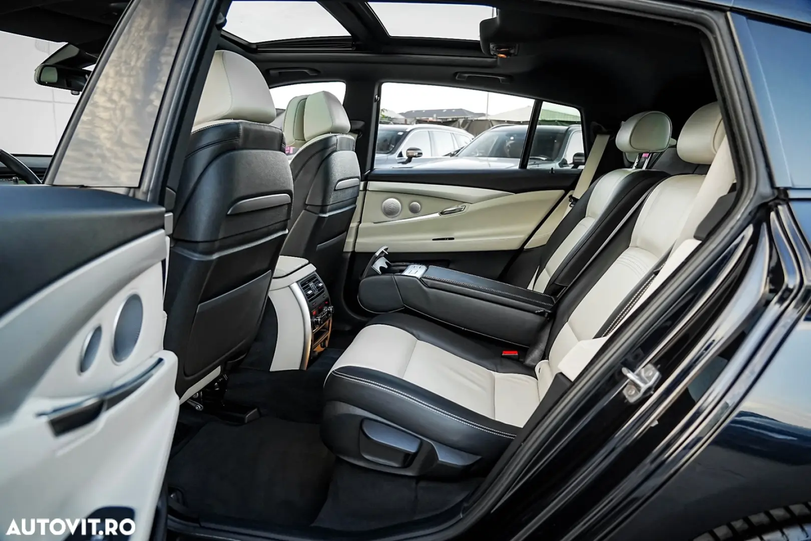 BMW Seria 5 550i xDrive Gran Turismo Aut. Luxury Line