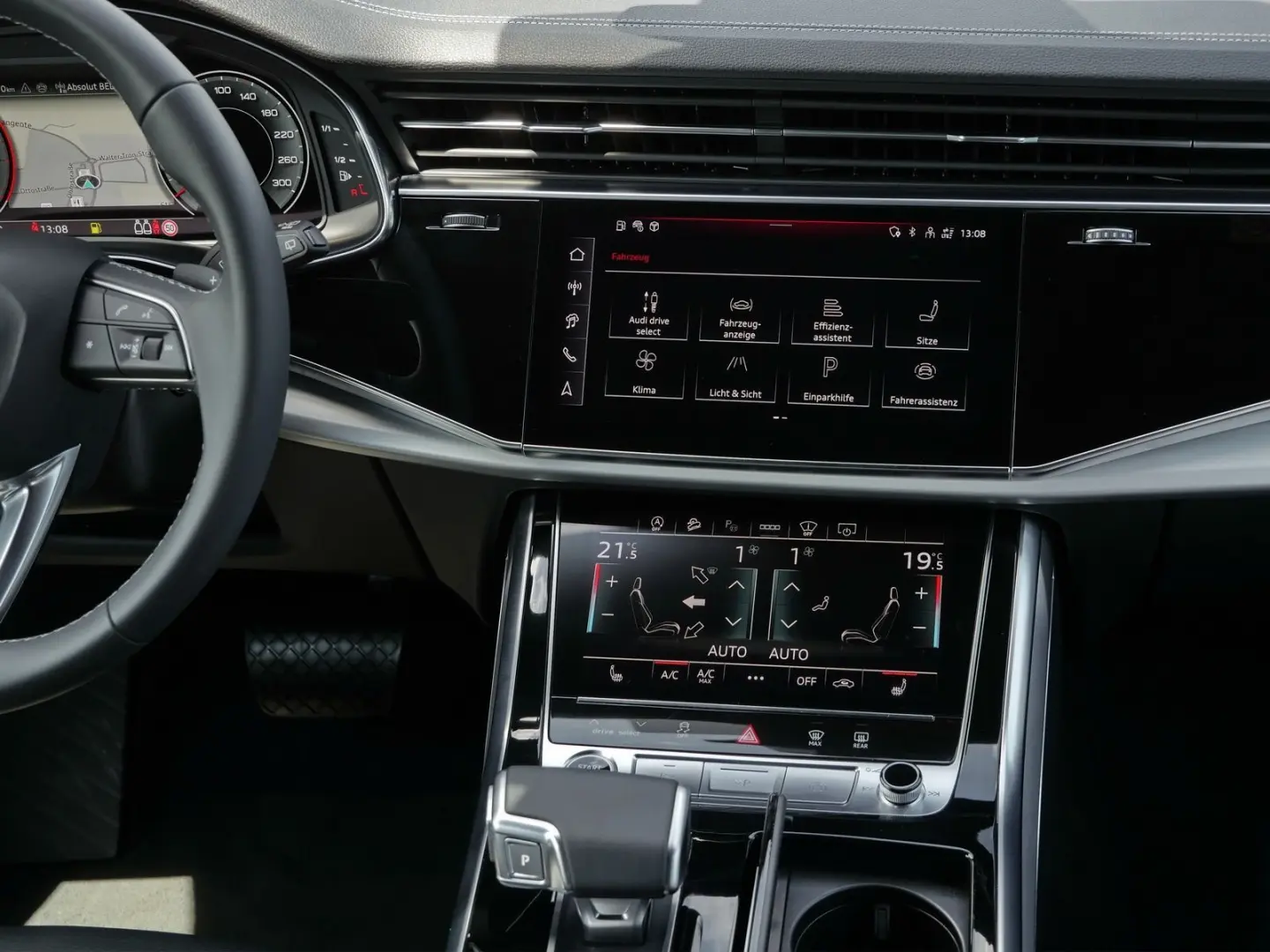 Q8 55 TFSI quattro S line air Tour 360  Matrix