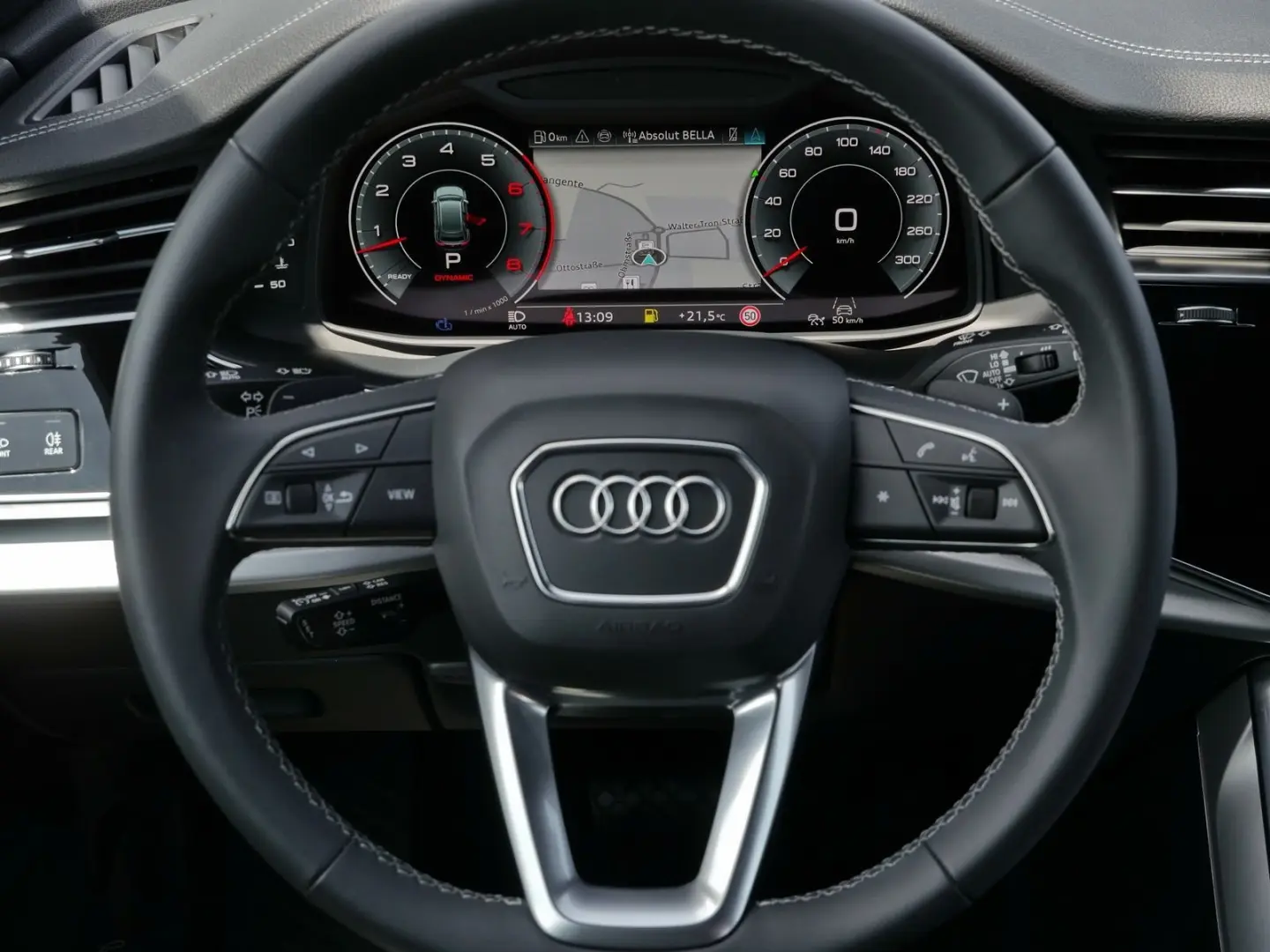 Q8 55 TFSI quattro S line air Tour 360  Matrix