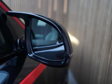 XM50e   B&W   Massage   Integral   SoftCl   HUD