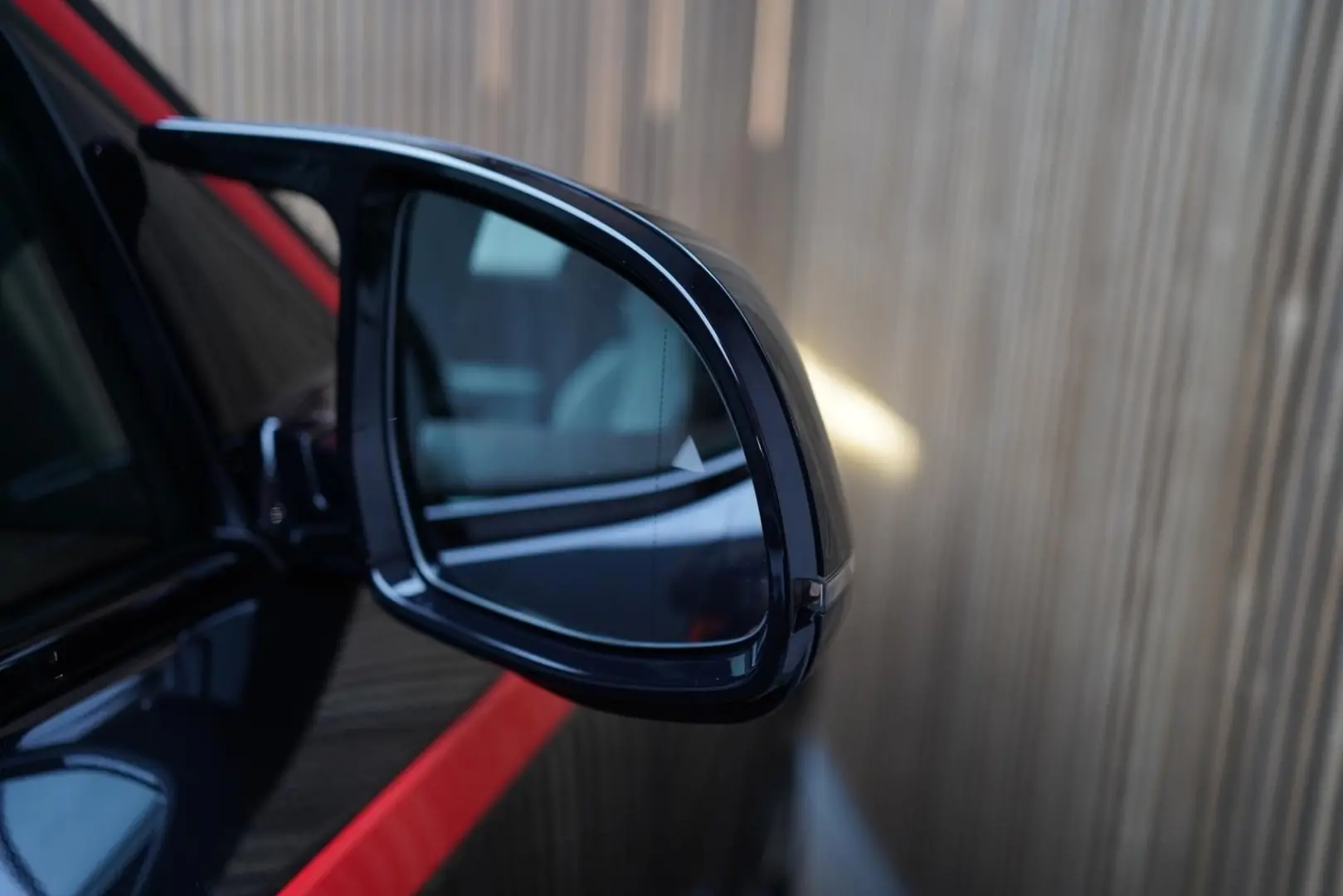 XM50e   B&W   Massage   Integral   SoftCl   HUD